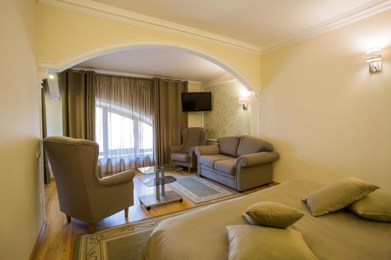 Spa-Hotel Myslyvskiy Dvir Kiev Bagian luar foto