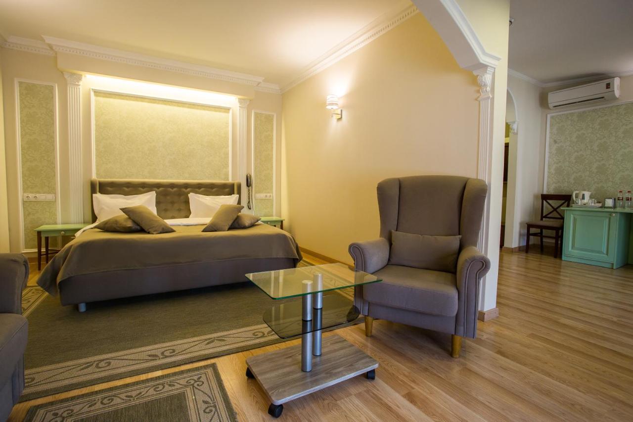 Spa-Hotel Myslyvskiy Dvir Kiev Bagian luar foto
