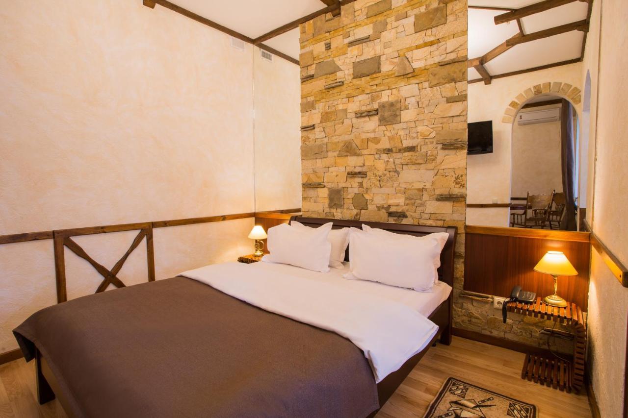 Spa-Hotel Myslyvskiy Dvir Kiev Ruang foto