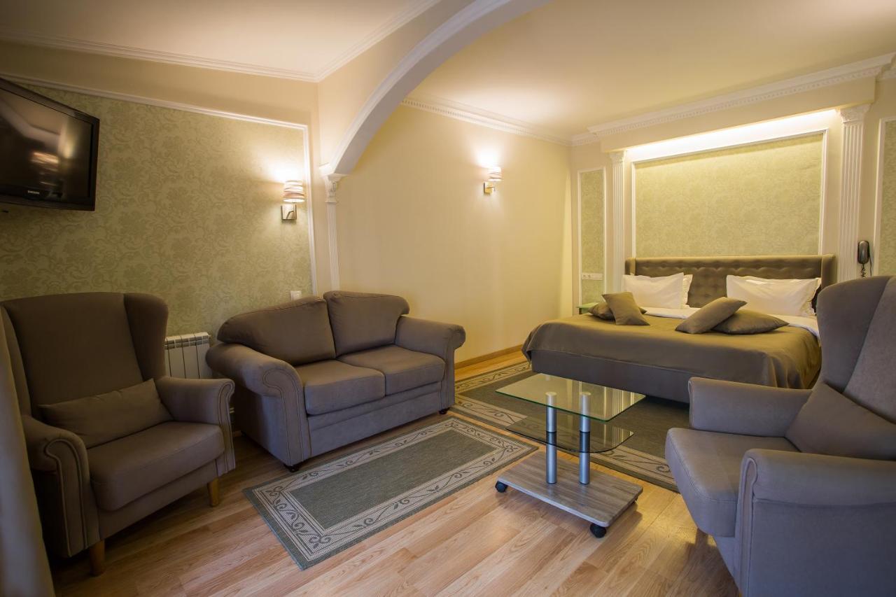Spa-Hotel Myslyvskiy Dvir Kiev Bagian luar foto