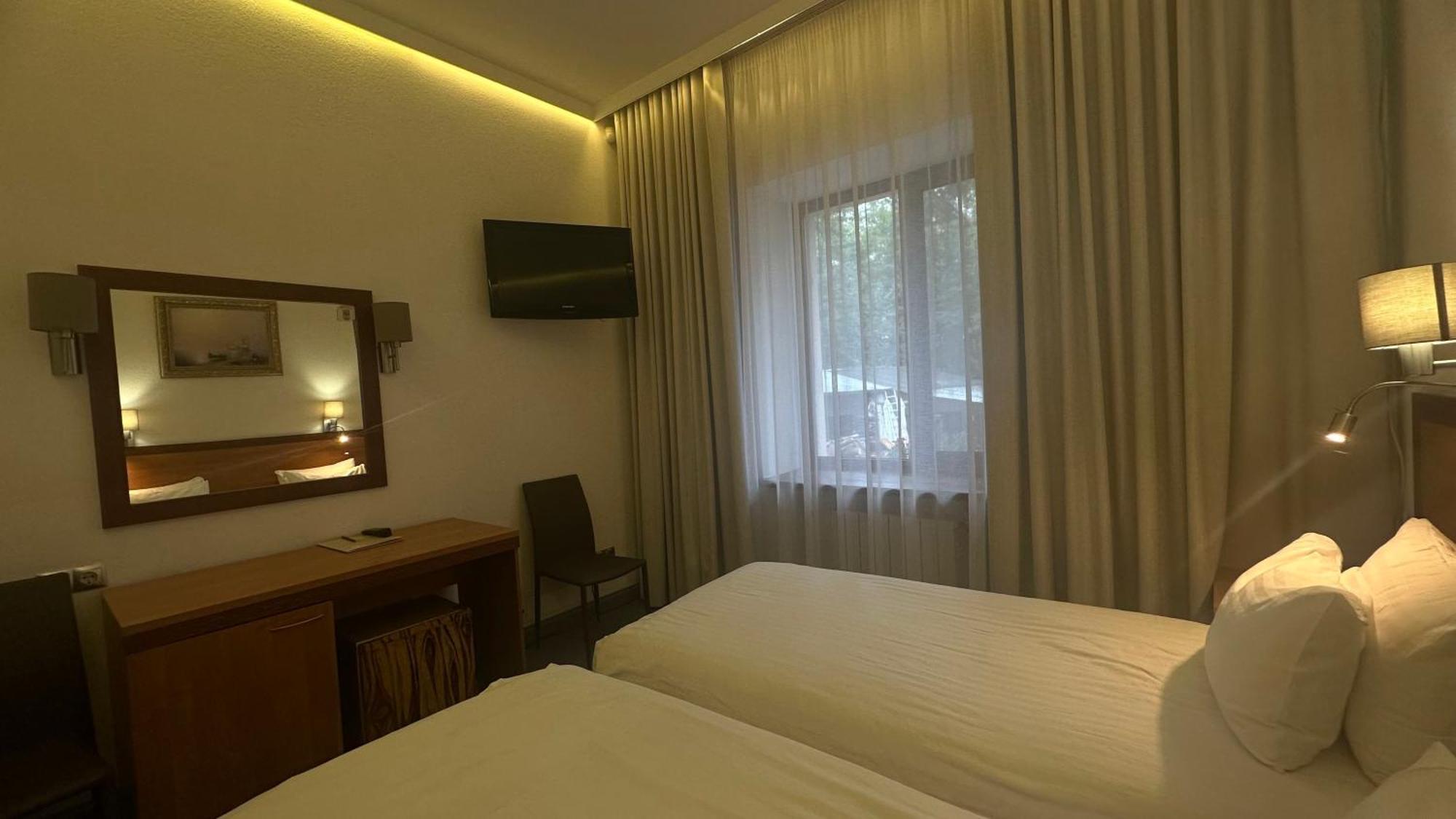 Spa-Hotel Myslyvskiy Dvir Kiev Bagian luar foto