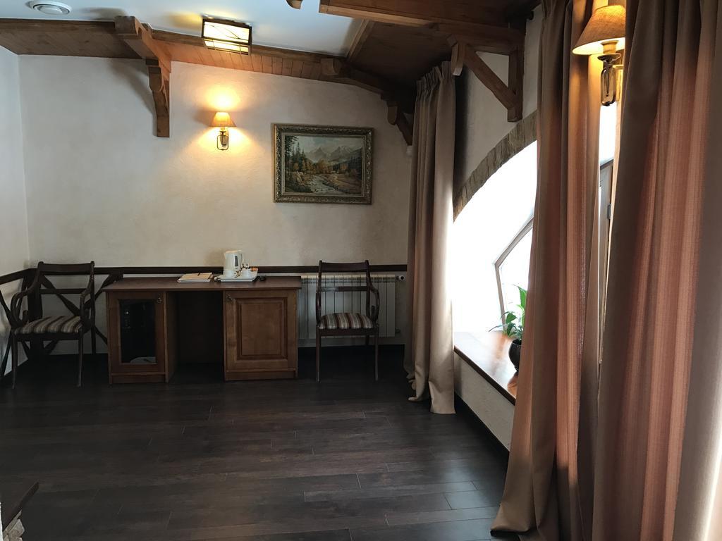 Spa-Hotel Myslyvskiy Dvir Kiev Bagian luar foto